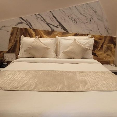 Mannars Deluxe Lodge Májszúr Kültér fotó